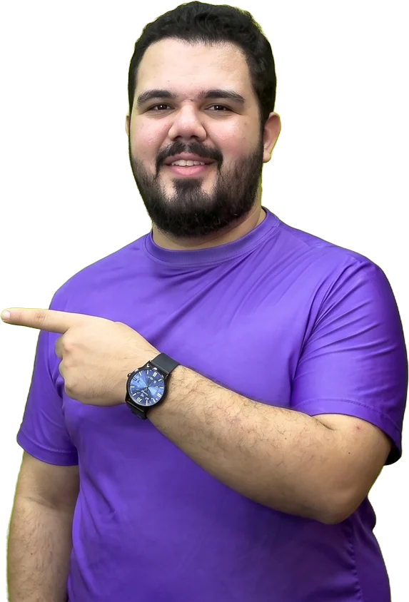 Gabriel apontando para o texto da Turma de Transferência
